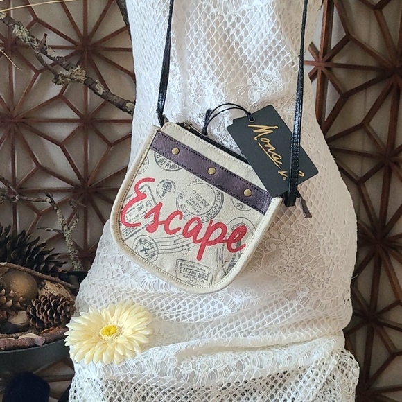 NEW NWT MONA B. ESCAPE ZIP  BAG - Picture 11 of 16